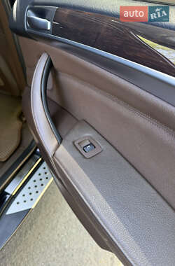 Позашляховик / Кросовер BMW X5 2009 в 