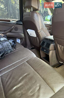 Позашляховик / Кросовер BMW X5 2009 в 