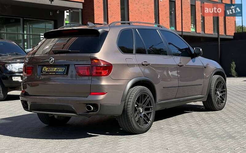 Внедорожник / Кроссовер BMW X5 2011 в Черновцах