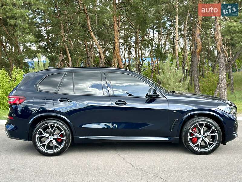 Внедорожник / Кроссовер BMW X5 2022 в Киеве
