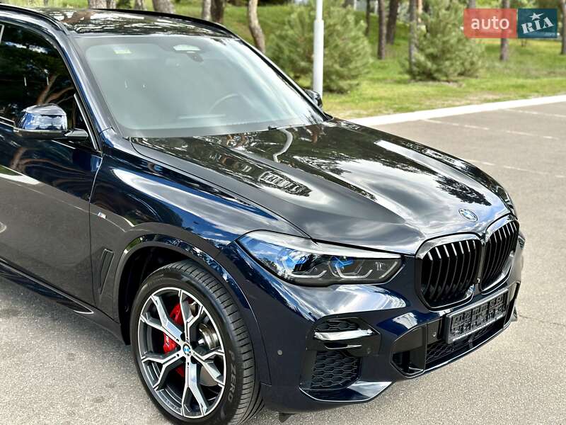 Внедорожник / Кроссовер BMW X5 2022 в Киеве