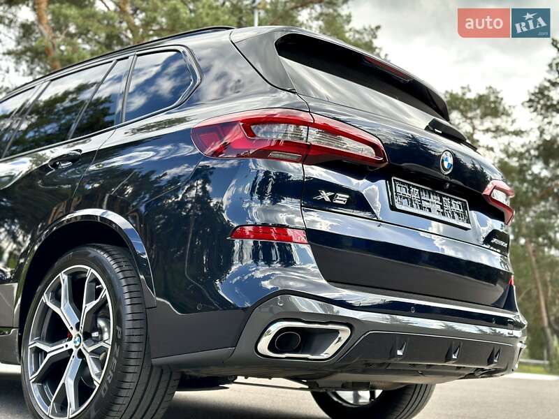 Внедорожник / Кроссовер BMW X5 2022 в Киеве