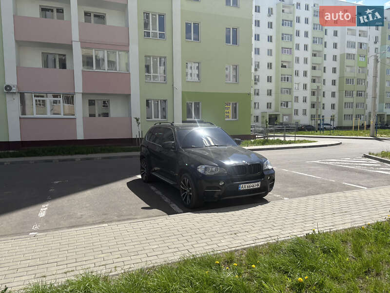 Позашляховик / Кросовер BMW X5 2013 в 