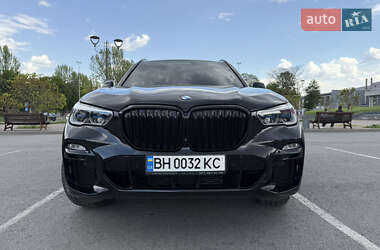 Позашляховик / Кросовер BMW X5 2021 в 