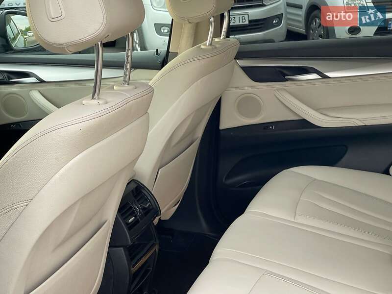 Позашляховик / Кросовер BMW X5 2015 в Ужгороді