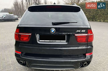 Позашляховик / Кросовер BMW X5 2013 в 