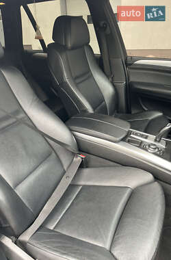 Позашляховик / Кросовер BMW X5 2012 в 
