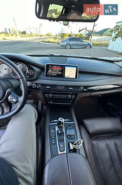 Позашляховик / Кросовер BMW X5 2013 в 
