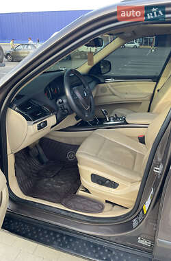 Внедорожник / Кроссовер BMW X5 2011 в 