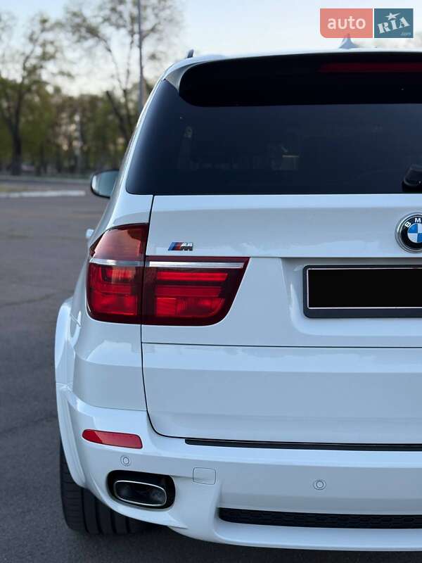 Позашляховик / Кросовер BMW X5 2011 в Миколаєві