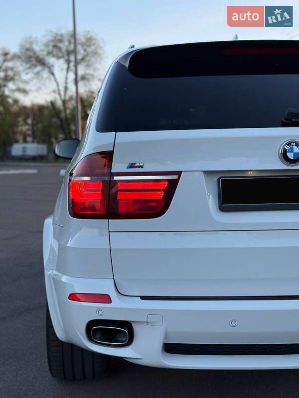Позашляховик / Кросовер BMW X5 2011 в Миколаєві