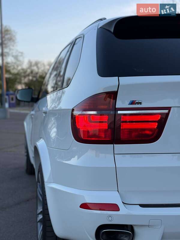 Позашляховик / Кросовер BMW X5 2011 в Миколаєві