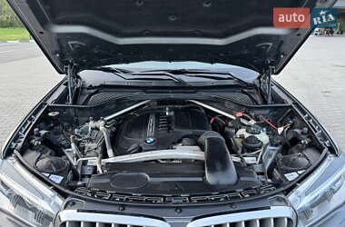 Позашляховик / Кросовер BMW X5 2016 в 