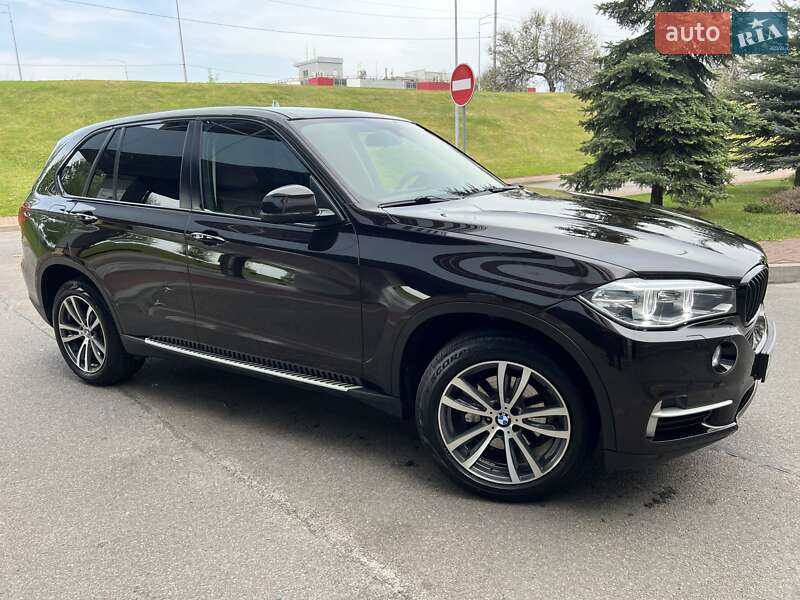 Позашляховик / Кросовер BMW X5 2015 в 