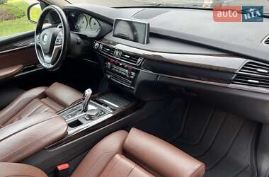 Позашляховик / Кросовер BMW X5 2015 в 