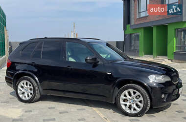Позашляховик / Кросовер BMW X5 2011 в 