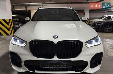 Позашляховик / Кросовер BMW X5 2021 в 