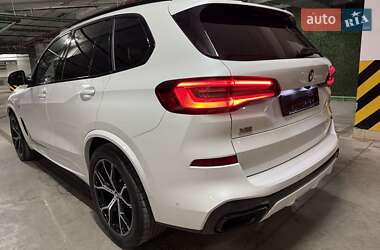 Позашляховик / Кросовер BMW X5 2021 в 
