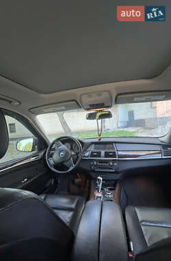 Позашляховик / Кросовер BMW X5 2011 в 