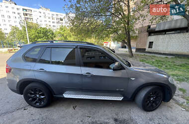 Позашляховик / Кросовер BMW X5 2011 в 