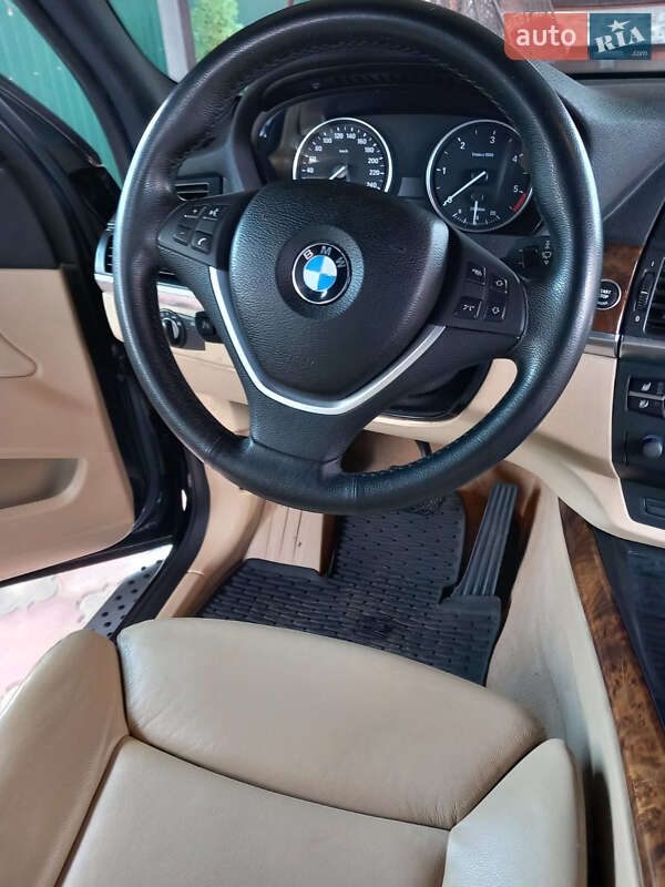 Позашляховик / Кросовер BMW X5 2010 в Ізмаїлі