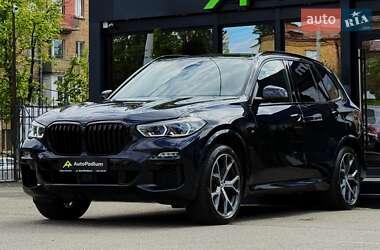 Позашляховик / Кросовер BMW X5 2021 в 