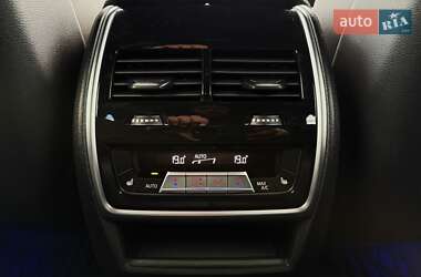 Позашляховик / Кросовер BMW X5 2021 в 