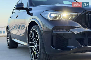 Внедорожник / Кроссовер BMW X5 2019 в 