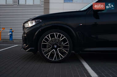 Позашляховик / Кросовер BMW X5 2019 в 