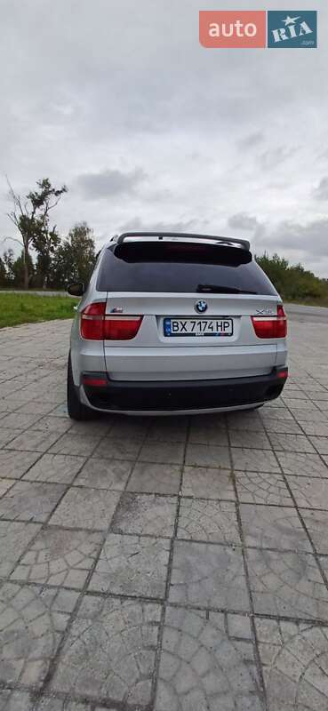 Внедорожник / Кроссовер BMW X5 2009 в Нетешине