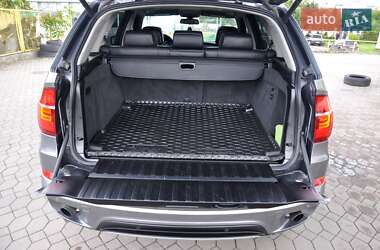 Позашляховик / Кросовер BMW X5 2011 в 