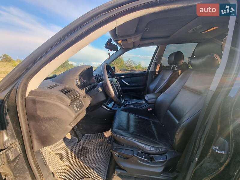 Внедорожник / Кроссовер BMW X5 2002 в Ровно
