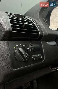 Внедорожник / Кроссовер BMW X5 2005 в 
