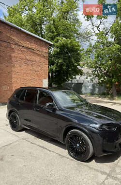 Позашляховик / Кросовер BMW X5 2024 в 