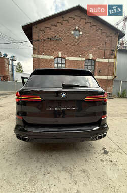 Позашляховик / Кросовер BMW X5 2024 в 