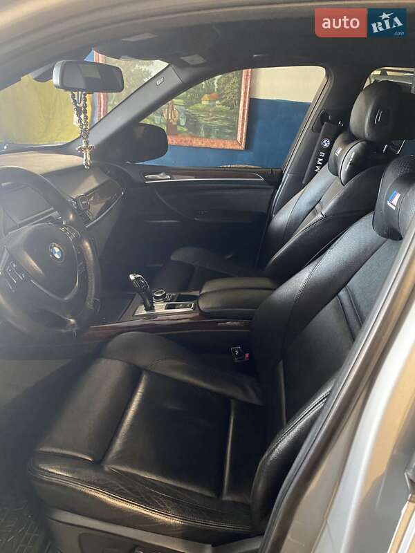 Внедорожник / Кроссовер BMW X5 2009 в Нетешине