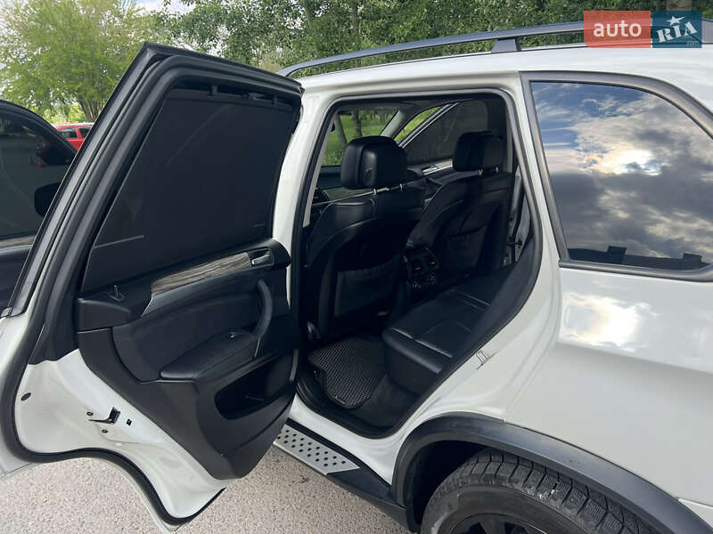 Внедорожник / Кроссовер BMW X5 2011 в Днепре