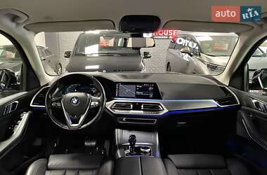 Позашляховик / Кросовер BMW X5 2021 в 
