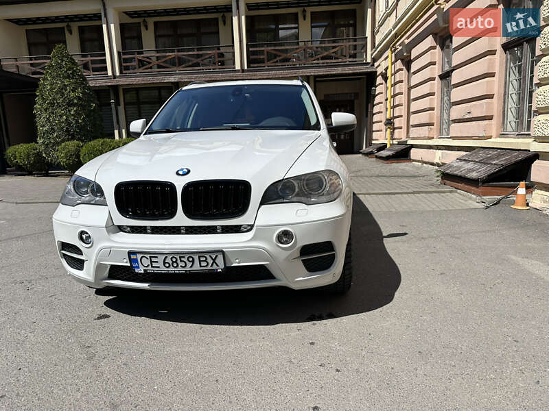 Позашляховик / Кросовер BMW X5 2012 в Чернівцях