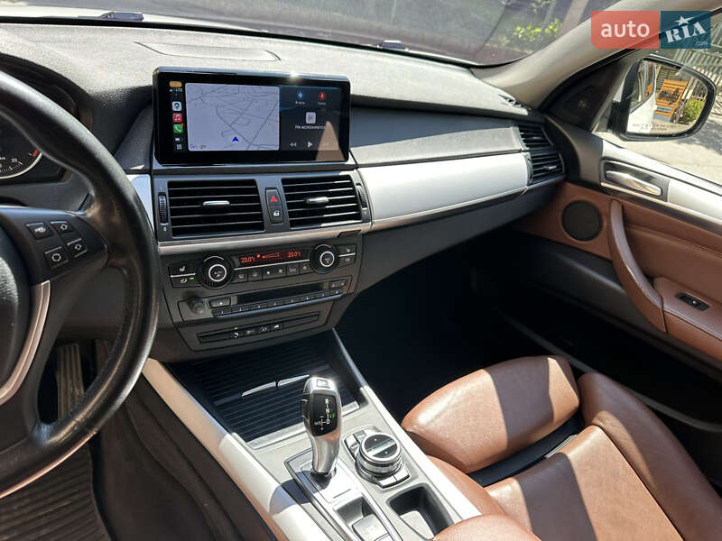 Позашляховик / Кросовер BMW X5 2012 в Чернівцях
