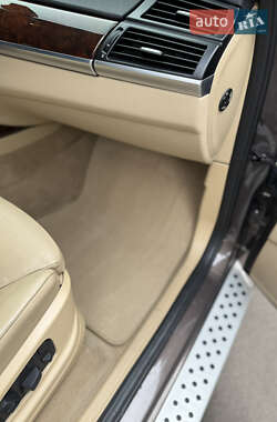 Внедорожник / Кроссовер BMW X5 2012 в 