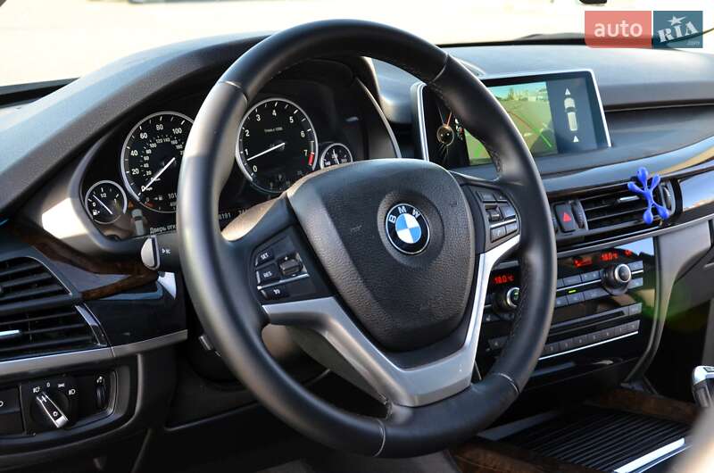 Позашляховик / Кросовер BMW X5 2015 в Києві