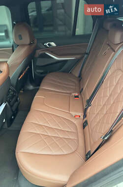 Позашляховик / Кросовер BMW X5 2023 в 