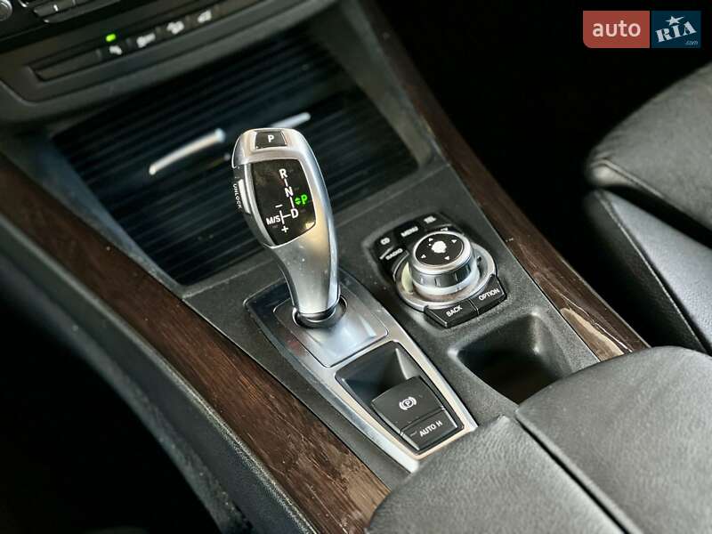 Внедорожник / Кроссовер BMW X5 2012 в Луцке