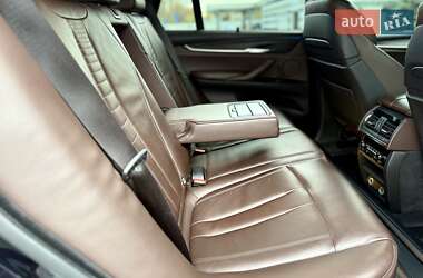 Позашляховик / Кросовер BMW X5 2013 в 