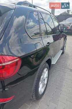Внедорожник / Кроссовер BMW X5 2011 в 