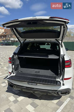 Позашляховик / Кросовер BMW X5 2022 в 