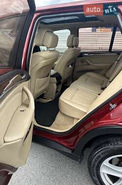Позашляховик / Кросовер BMW X5 2010 в 