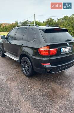 Позашляховик / Кросовер BMW X5 2010 в 