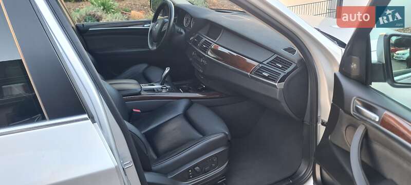 Внедорожник / Кроссовер BMW X5 2013 в Киеве